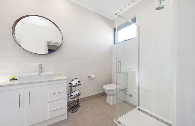 Moonlight Bay Apartments - Photo 22