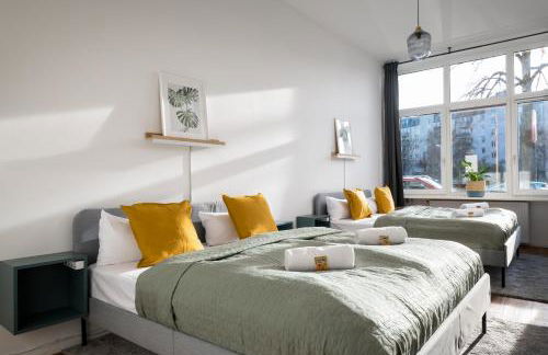 Sonnig & Helle Wohnung Alexanderplatz in 15min zu erreichen, Herthastraße sehr schön und groß für Gruppen geeignet - Photo 6