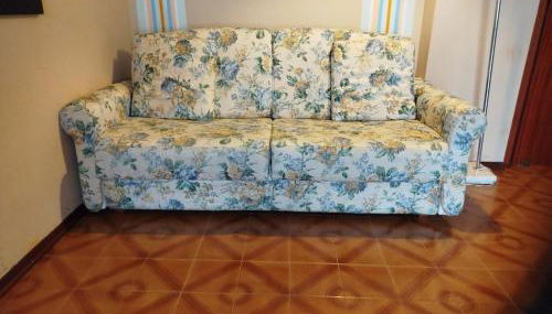 Sea View Apartment with Terrace & Free Parking - Photo 4