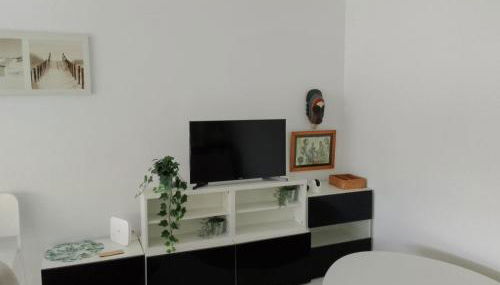 Apartamento con parking gratuito a 500 m de la playa - Photo 4