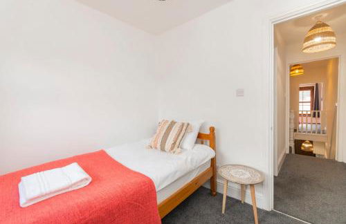 The SPACE Large House In Afan Forest Bike Park By STAE-Homes - Photo 16