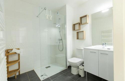 Riviera - T3 avec piscine partagée et parking - Foto 4