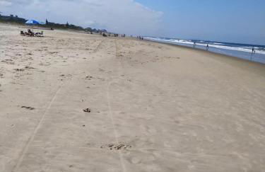 Apartamento perto do mar com garagem coberta em Praia de Leste - Foto 18