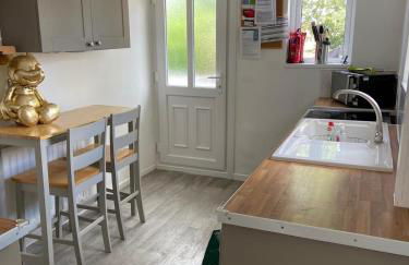 Mauds House- 3 Bed & 2 bath with Double drive - Foto 13