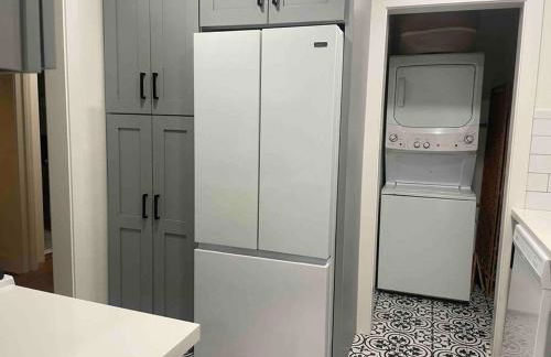 Huge Updated Spanish Apt - Steps to Beach & Bay! - Foto 4