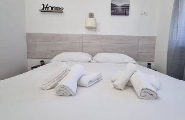 CITY HOUSE & FREE PARKING by Perry-Holiday moderno, panoramico e comodo fino a 6 ospiti - Foto 28