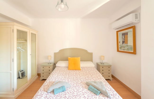 Skysea Holidays Malaga Centro - Photo 4