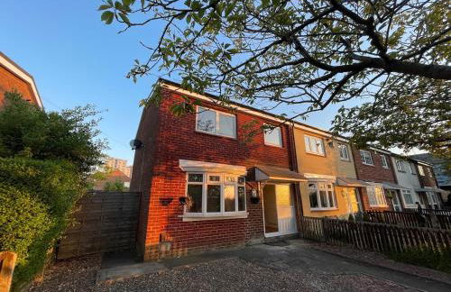 Spacious 3-Bed Home with Free Off-Street Parking Near Newcastle - Foto 31