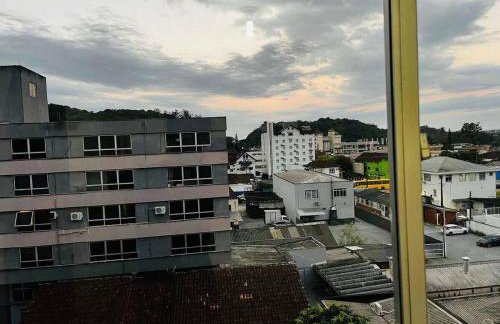 Loft central, cozinha e sala - Foto 6