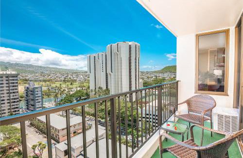 Mountain View Condo with King or Queen Bed and Parking - Photo 6
