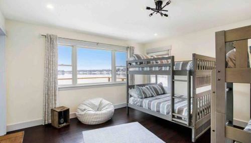 Cheerful Sister Lakes 4 BDR Lake Hse w/ Hot tub. - Foto 4