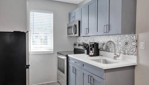 Rustic Retreats Beachy 1BR for 4 guests in the heart of Fort Lauderdale - Foto 2