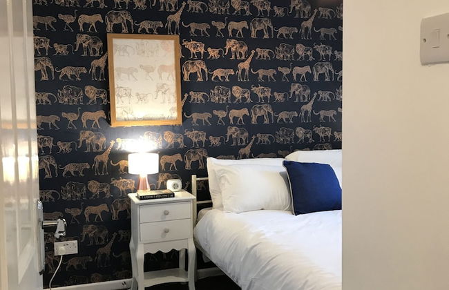 Sleeps up to 7, Parking, Office, Preston Nr M6/m65 - Foto 9