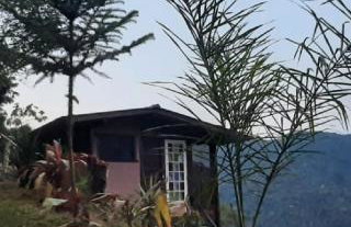 Chalé Pakere Bellavista - visão magnífica do vale e montanhas a mais de mil metros de altitude, wi-fi, sauna, piscina e água de nascente - locação do chalé sem prestação de serviços - Foto 1