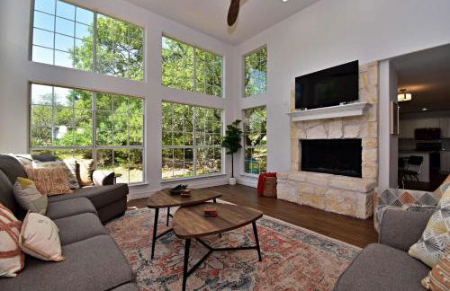 Dreamy Dripping Springs Near Parks, Hiking & More! - Foto 2