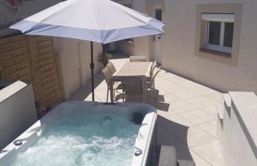 Le Logis du Moulin Gîte avec Jacuzzi, à 800m de la Cité Médiévale - Foto 22