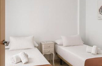 Atico en Triana - 2 terrazas privadas con parking - Photo 5