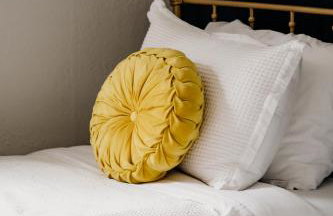 Charming Cabin with Hot Tub & Fire Pit - Foto 22