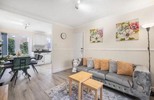 Group-Friendly 3BR Near Dudley + Parking - Foto 44