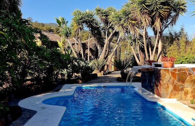 Oasis Hill Botanical Garden - Foto 1