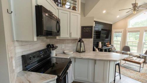 Pets Welcome Tiny House + Guadalupe River Access - Foto 4