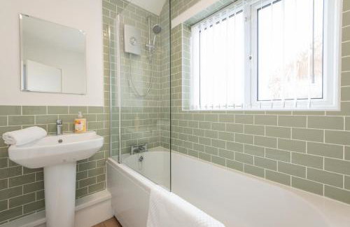 Stunning two bedroom house close to Durham and A1 - Photo 25