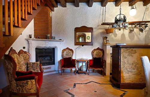 Cottage in Italy With Alpine Fireplace - Foto 7