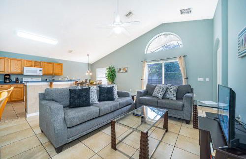 4BR-3BA-Large Private Pool-Free WiFi-Near Disney - Foto 6