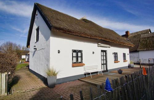 nah am Meer, ruhige Lage, gratis Nutzung vom AHOI Erlebnisbad und Sauna in Sellin - Haus Büdnerstube FeWo 5 - Foto 20