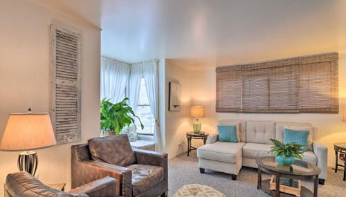 Cozy Downtown Cottage Near Beach and Pier - Foto 4