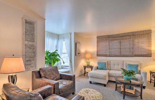 Cozy Downtown Cottage Near Beach and Pier - Foto 4