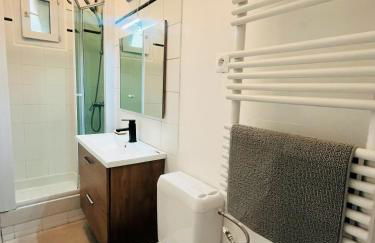 Stylish 2 Bedrooms near Metro 1 King bed & quiet retreat - Foto 12