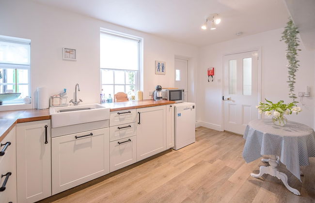 Bonheur, 16 Bartholomew Green, Southwold - Photo 11