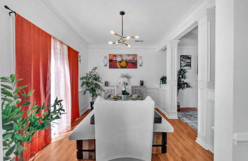 Updated University Area Home with Hot Tub Near Charlotte Your Perfect Retreat - Foto 5