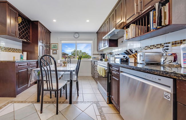 Quite House near Vancouver Airport - Photo 28