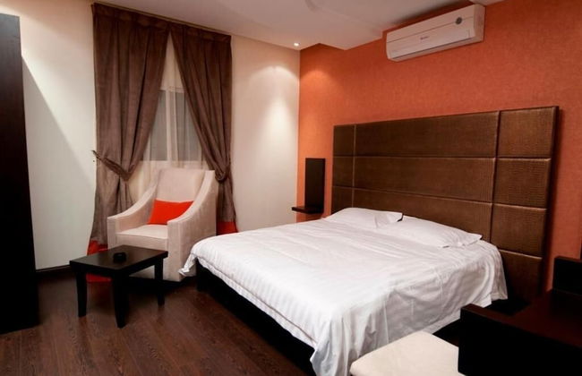 Riyadh Dior - Foto 7