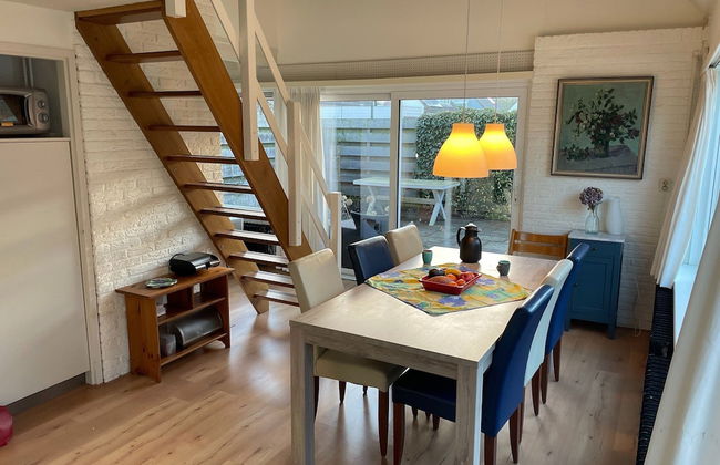 Chic Holiday Home in Noordwijkerhout near Lake - Photo 17