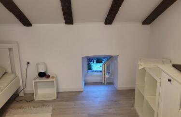 V&V Center Apartment - Photo 19