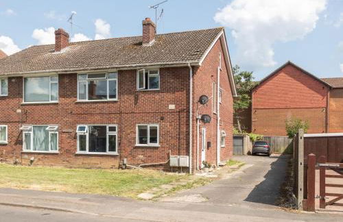 2BDR Peaceful Ground Floor Apartment Free Parking - Pass the Keys - Foto 26