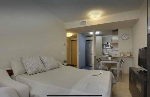 Apartamento Top Malaga Calle Pacifico con piscina y parking - Photo 6