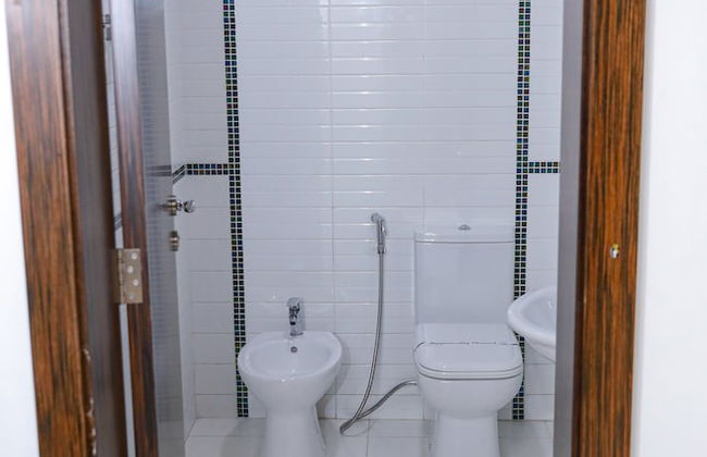 Swan Towers - Photo 22