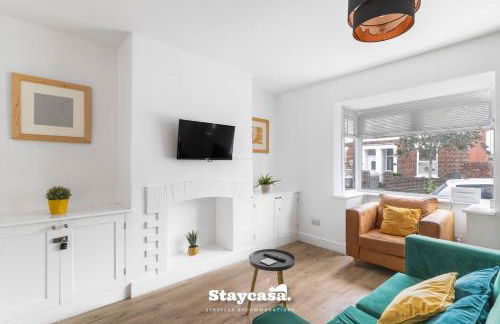 Spacious 2BR Home w Garden 2-Min Walk to Town - Foto 23