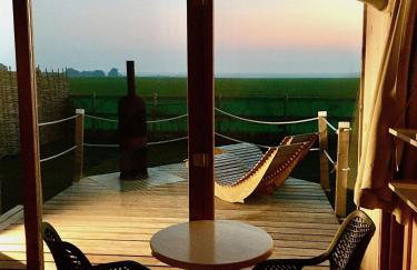 Lushna 12 Lux at Lee Wick Farm Cottages & Glamping - Foto 9