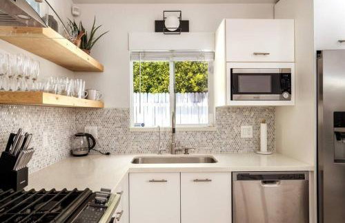 Mid-century Gem w Secret 4th Bedroom Near Downtown - Foto 21