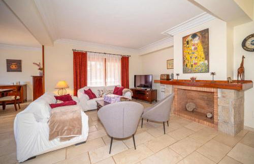 Villa with private pool and tennis court 150 metres from the sea-Villa el Olivo - Photo 49