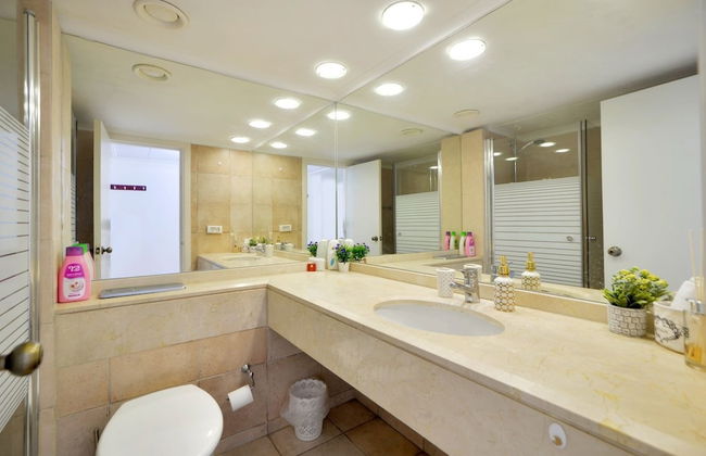 Spacious Sea View Apartment - Photo 24