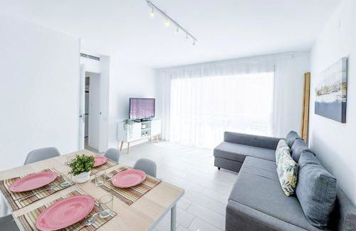 NUEVO, a 70 metros de la playa y con vistas al mar - Foto 11