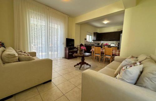 Breathtaking sea and Mountain views with Private pool, Peace full relaxing Villa with WiFi near Shops and Restaurants - Photo 18