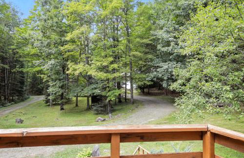 The Treehouse Lakes & Trails Cabin cabin - Photo 30