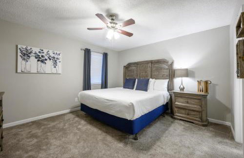 Lots of Hot Spots & Activities Near This Townhome - Foto 25